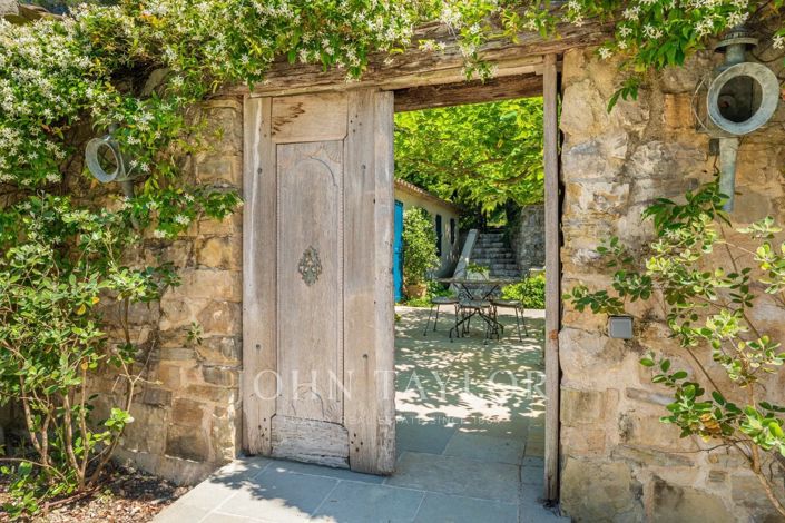 Image No.18-5 Bed House for sale