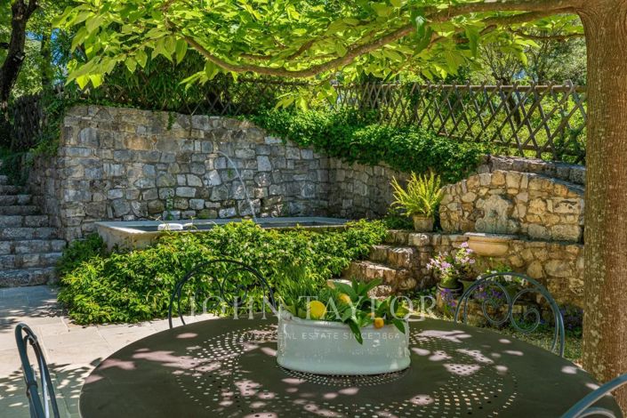 Image No.19-5 Bed House for sale