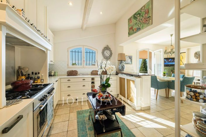 Image No.19-3 Bed House for sale