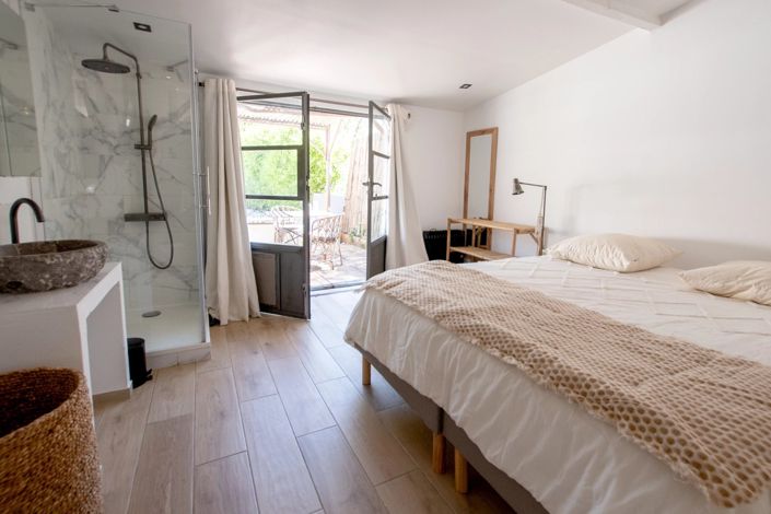 Image No.11-2 Bed House for sale