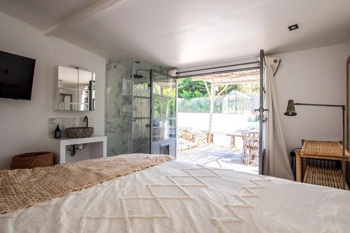 Image No.12-2 Bed House for sale