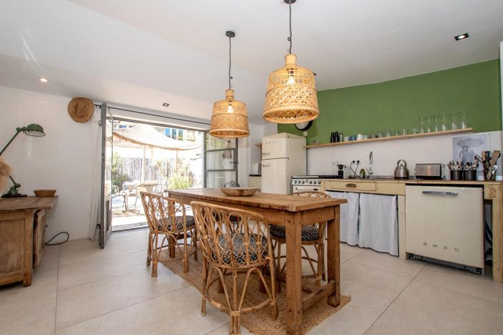 Image No.4-2 Bed House for sale