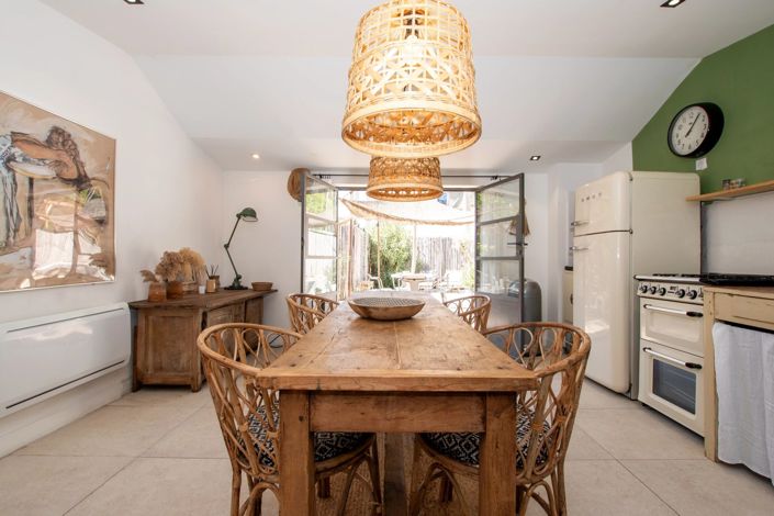 Image No.6-2 Bed House for sale