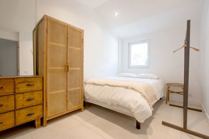 Image No.8-2 Bed House for sale