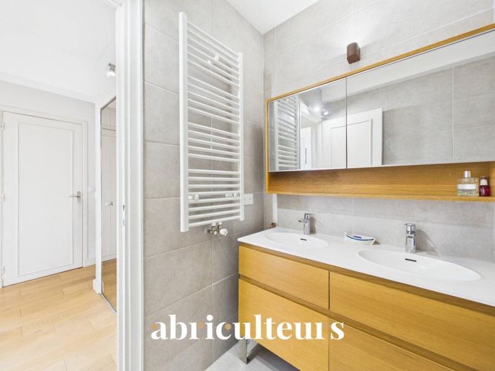 Image No.20-3 Bed Apartment for sale