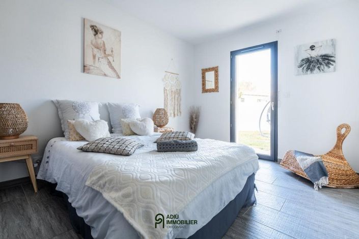 Image No.8-3 Bed House for sale