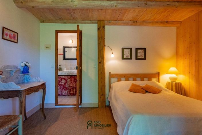 Image No.20-5 Bed House for sale