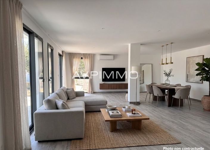 Image No.2-4 Bed House for sale