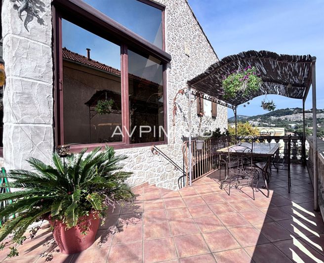 Image No.2-4 Bed House for sale