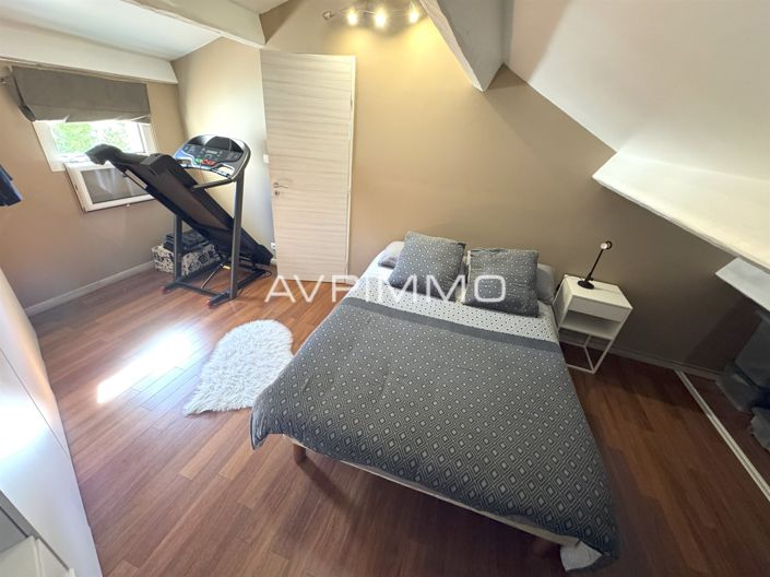 Image No.10-3 Bed Apartment for sale