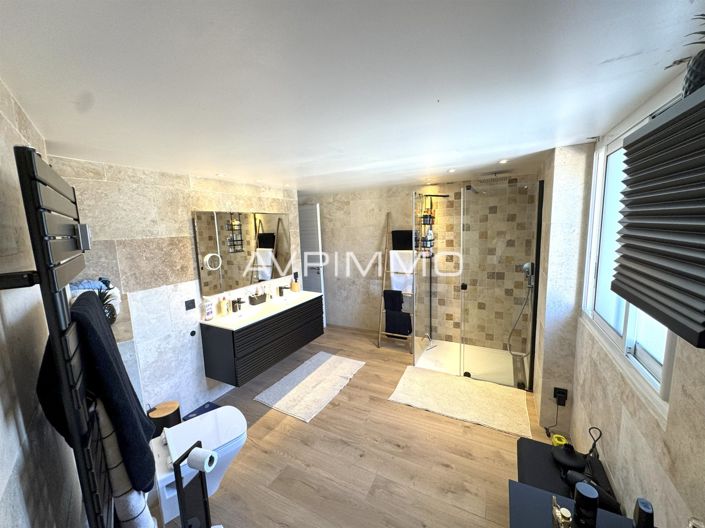 Image No.5-3 Bed Apartment for sale