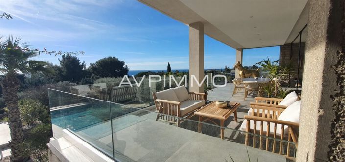 Image No.3-5 Bed House for sale