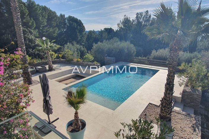 Image No.4-5 Bed House for sale