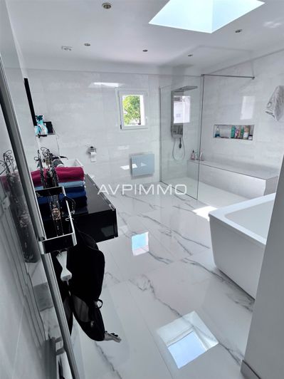 Image No.11-5 Bed House for sale