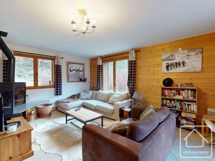 Image No.4-4 Bed Property for sale