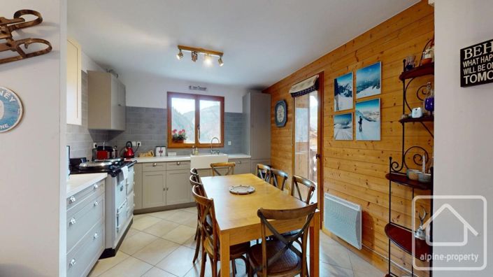 Image No.7-4 Bed Property for sale