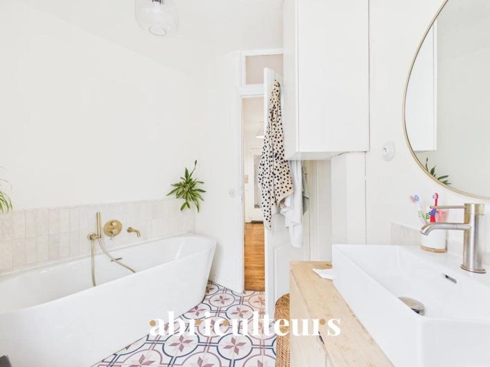 Image No.9-3 Bed Apartment for sale