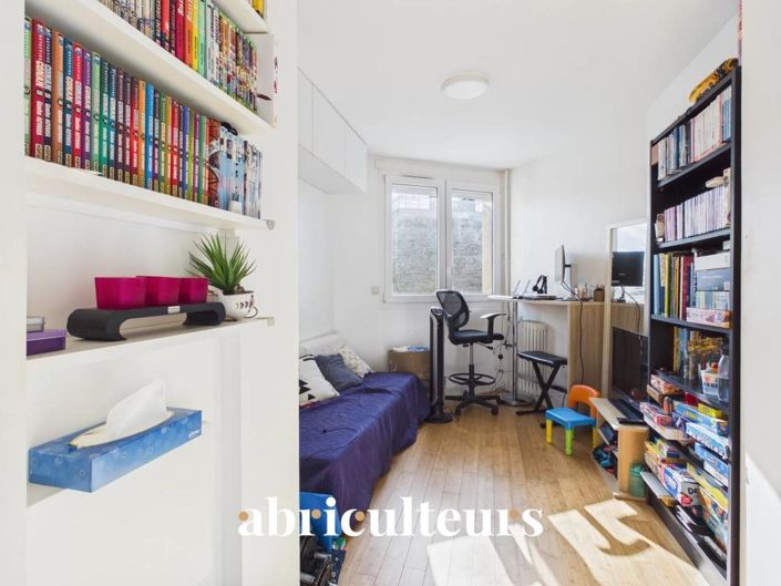 Image No.12-3 Bed Apartment for sale