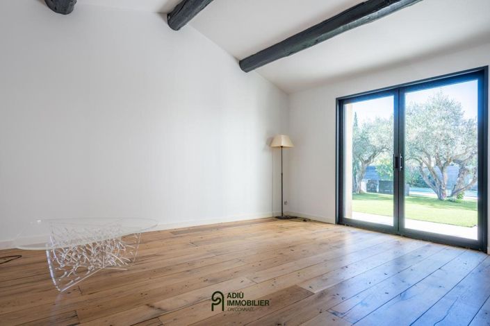 Image No.15-6 Bed House for sale