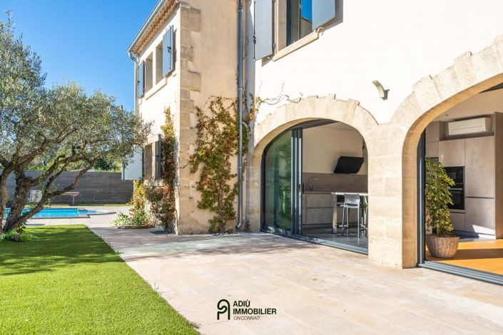 Image No.4-6 Bed House for sale