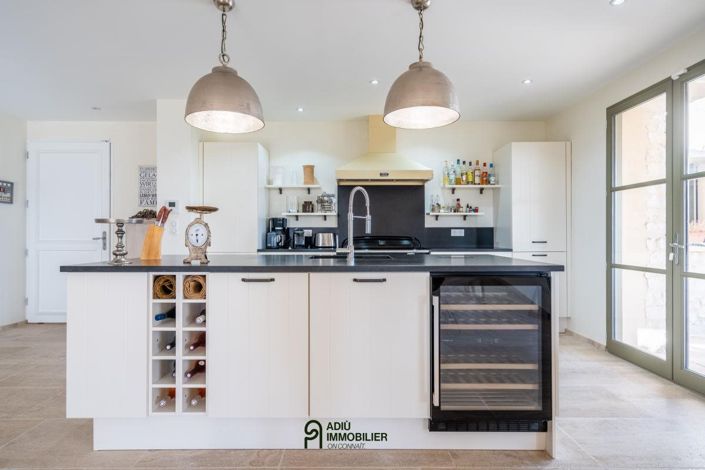 Image No.3-4 Bed House for sale