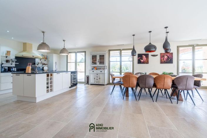 Image No.4-4 Bed House for sale