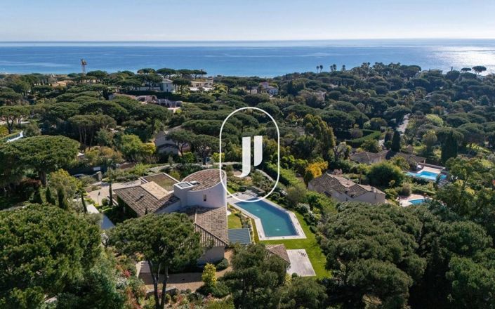 Image No.2-8 Bed House for sale