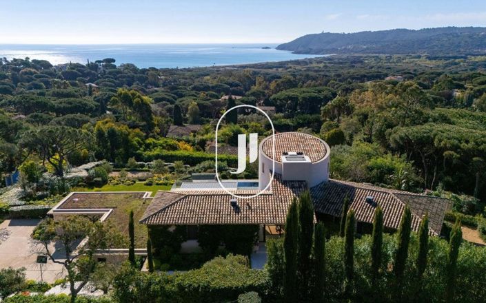 Image No.4-8 Bed House for sale