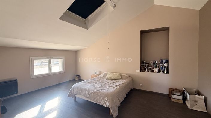 Image No.8-4 Bed House for sale