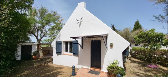 Image No.11-15 Bed House for sale