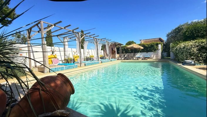 Image No.18-15 Bed House for sale