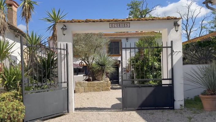 Image No.5-15 Bed House for sale