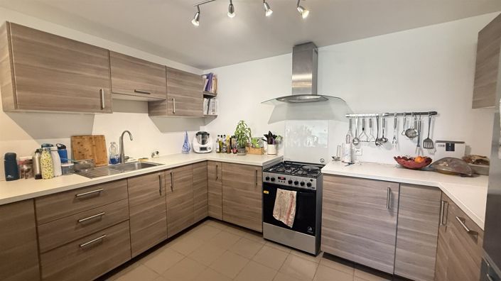 Image No.12-3 Bed House for sale