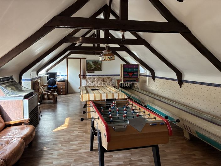 Image No.9-5 Bed House for sale