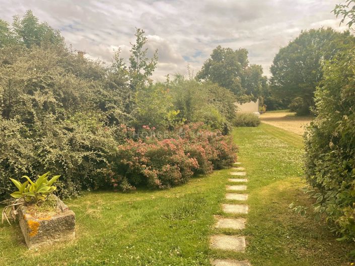 Image No.21-Maison de 9 chambres à vendre à Neuvy-le-Roi