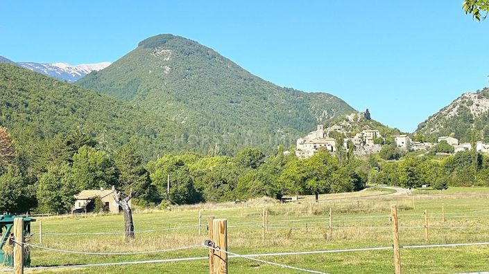 Image No.12-9 Bed Property for sale