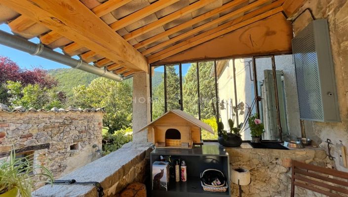 Image No.16-9 Bed Property for sale