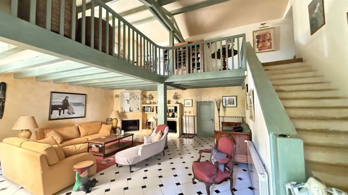 Image No.3-5 Bed House for sale