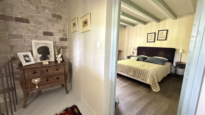 Image No.6-5 Bed House for sale