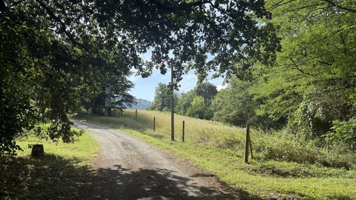 Image No.8-5 Bed House for sale