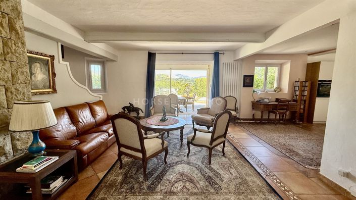 Image No.14-3 Bed House for sale