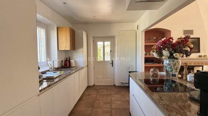 Image No.6-3 Bed House for sale