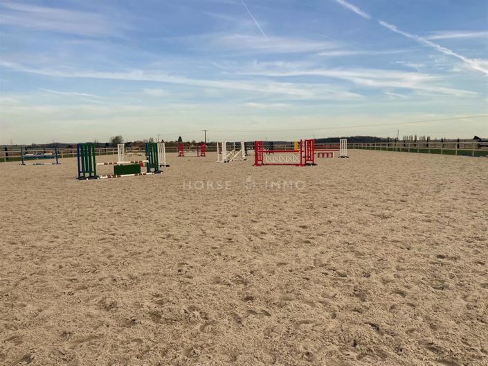 Image No.3-5 Bed House for sale