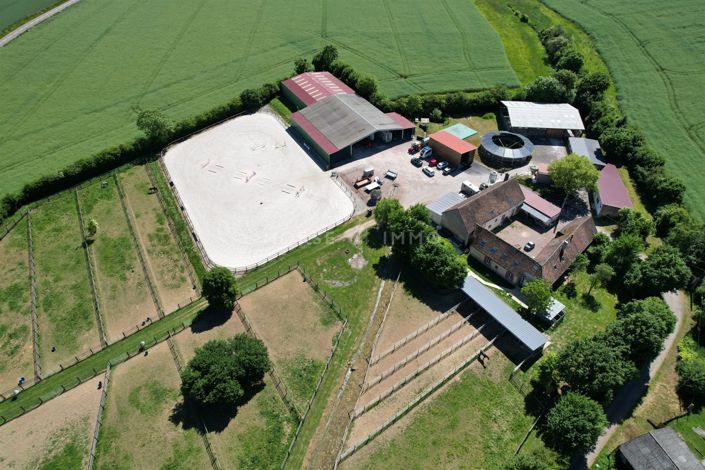 Image No.2-8 Bed House for sale