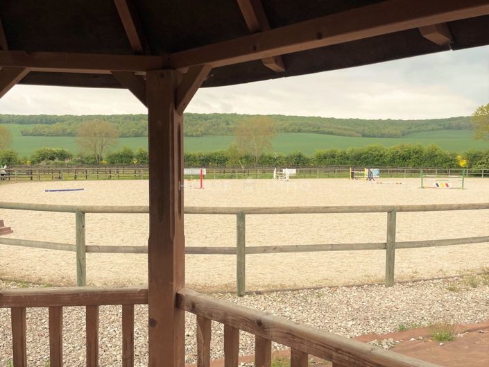 Image No.7-8 Bed House for sale