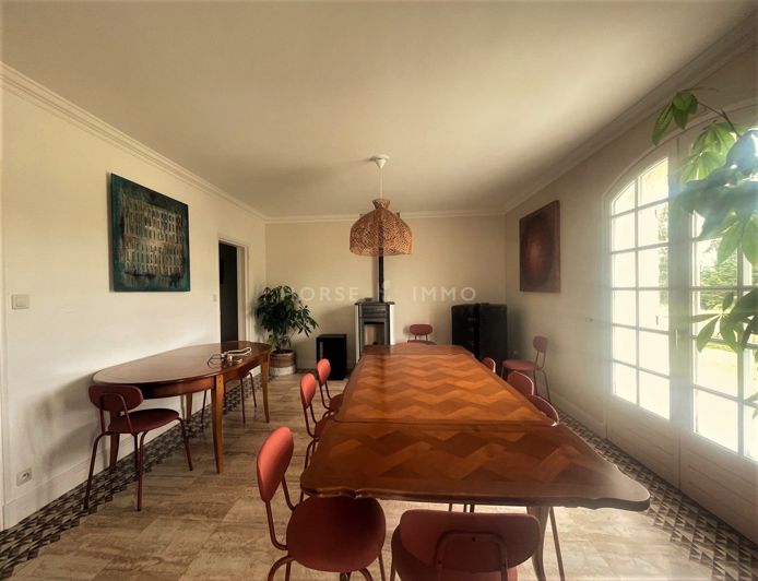 Image No.10-6 Bed House for sale