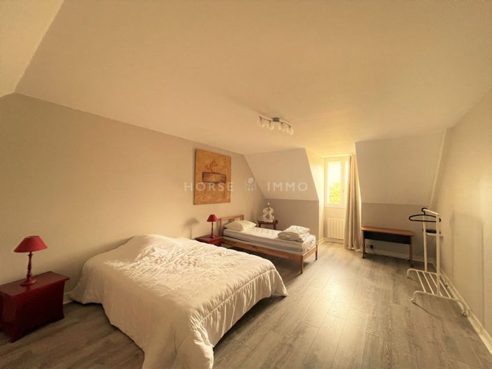 Image No.12-6 Bed House for sale