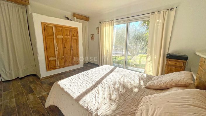 Image No.7-5 Bed Property for sale