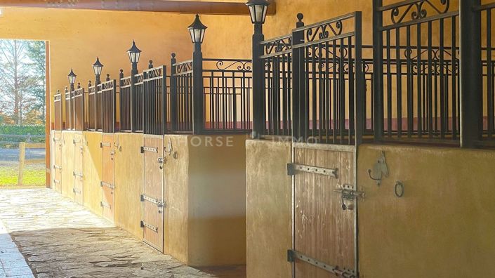 Image No.9-5 Bed Property for sale