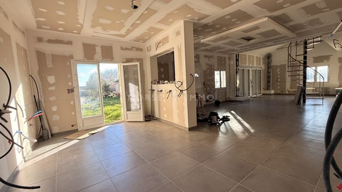 Image No.3-3 Bed House for sale